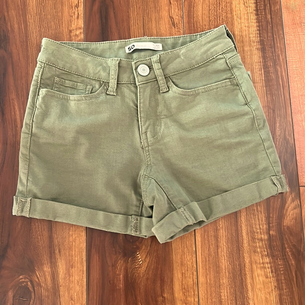 SO Cuffed Midi Short